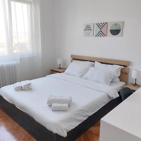 Eli'S Apartments -Ultracentral Near Palas ياش المظهر الخارجي الصورة